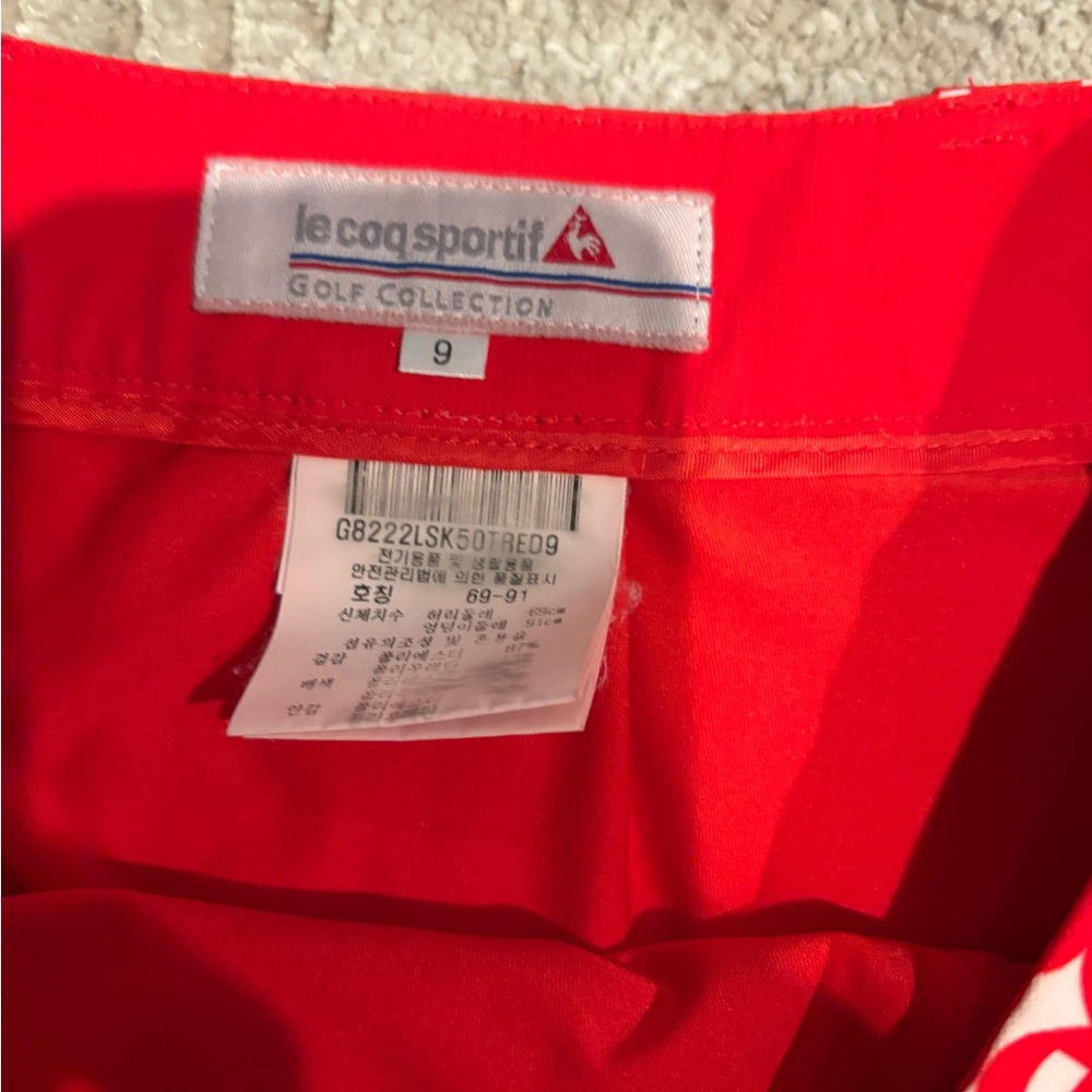 Le Coq Sportif Red and White Graphic mini skort - Picture 4 of 4